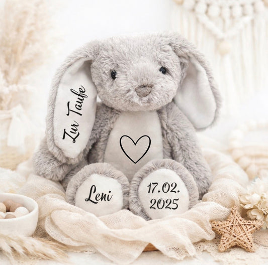 Personalisiertes Taufgeschenk – Kuscheltier Hase mit Name, Taufdatum & Herz