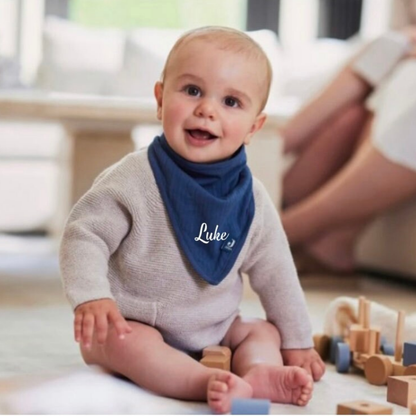 Baby Halstuch personalisiert mit Name / Geschenk zur Geburt