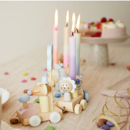 Personalisierter Geburtstagszug aus Holz mit Name – Safari Tischdeko für den Kindergeburtstag