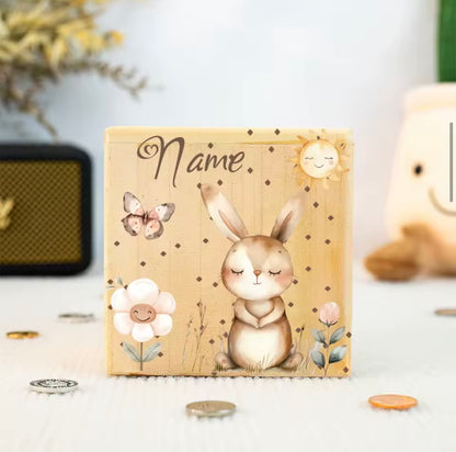 Personalisierte Holz-Spardose mit Name | Süße Tiermotive | Geschenk zur Geburt, Taufe & Geburtstag