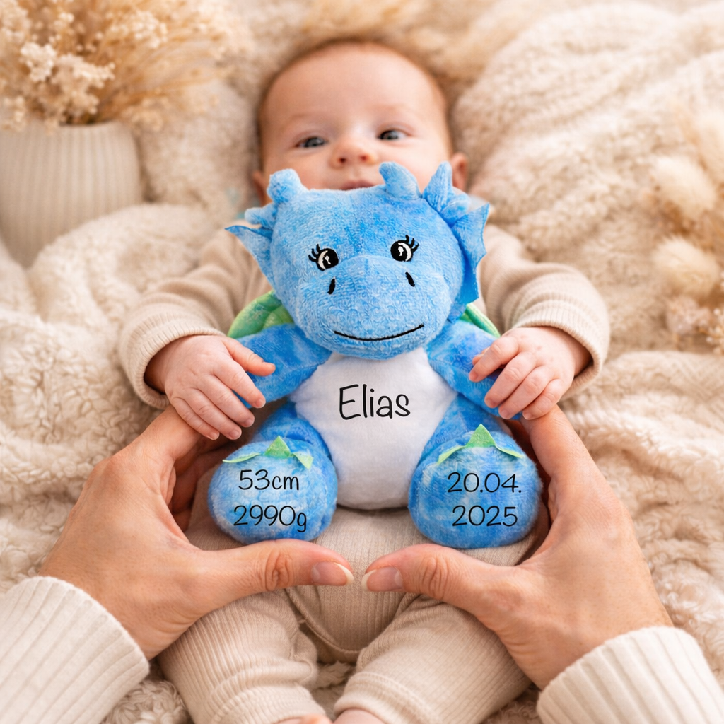 Personalisierter Dino mit Baby am kuscheln. Geschenkidee zur Geburt. Newborn Geschenk.