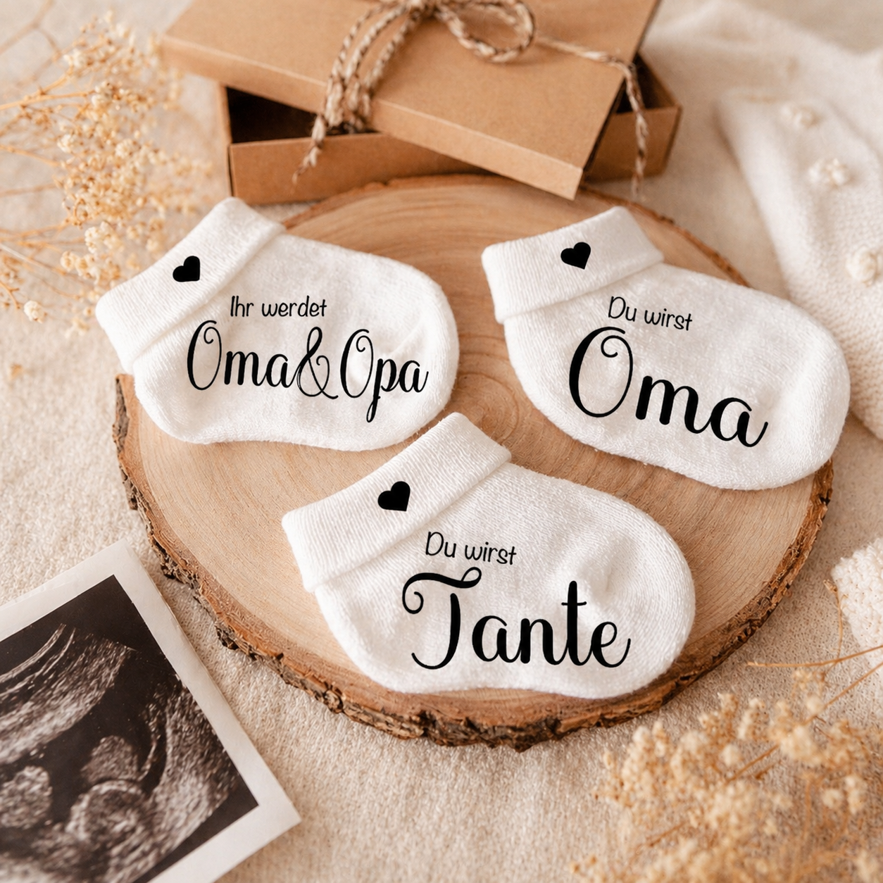 Bedruckte Babysocke als Geschenk zur Schwangerschaftsverkündung - Überraschung für Familie, Oma, Opa, Tante, Onkel