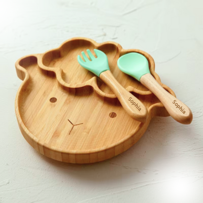 Wooden plate with engraving / sheep