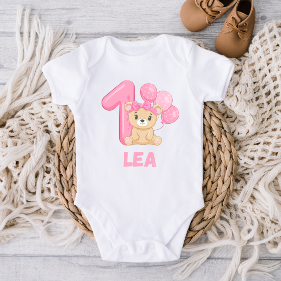 Personalisierter Baby Body Teddy Rosa 1 / erster Geburtstag Shirt