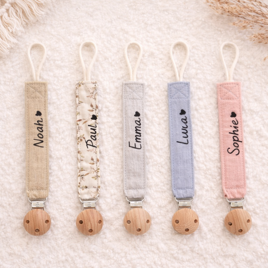 Personalisierte Schnullerkette mit Name & Herz / Geschenk zur Geburt