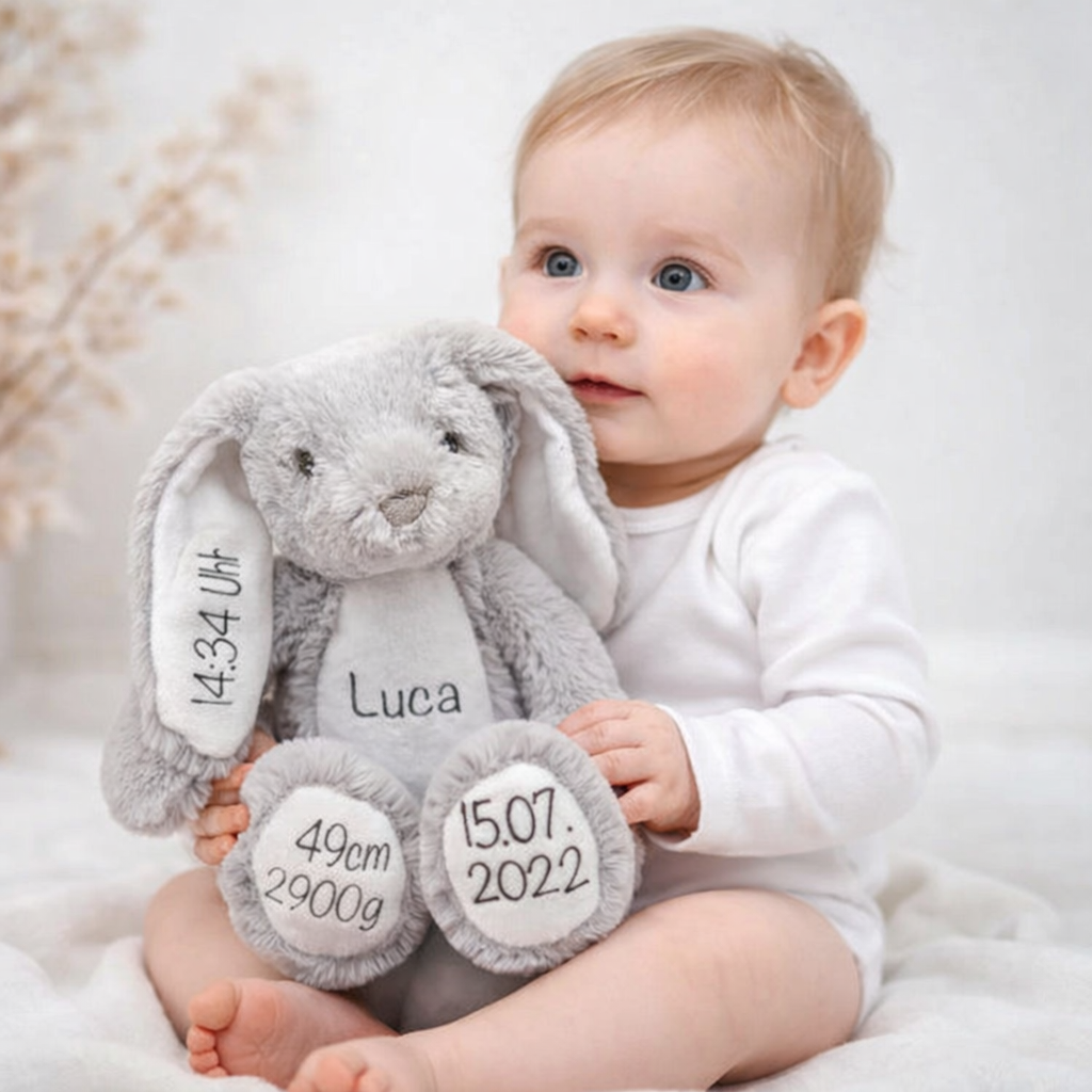Personalisierter Kuscheltier Hase zur Geburt mit Name und Geburtstaten bedruckt - Persönliches Geschenk 