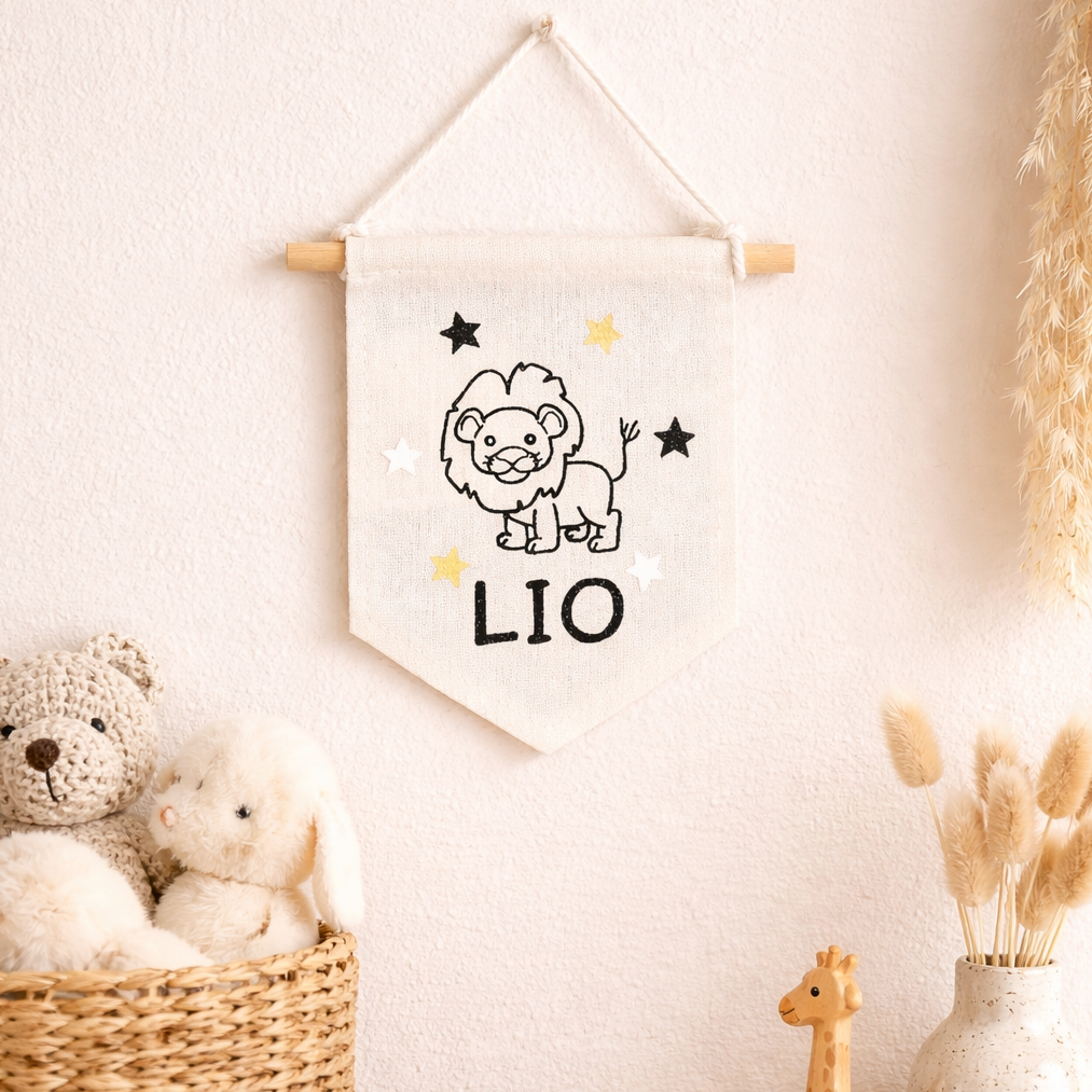 Kinderzimmer Wimpel mit Name und Löwe, Personalisierte Geschenke für Kinder zum Geburtstag