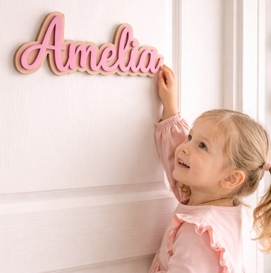 Namensschild Holz personalisiert für Babyzimmer in verschiedenen Farben