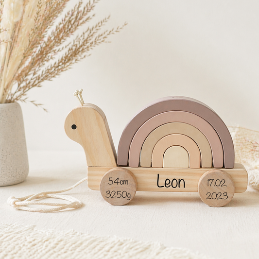 Personalisiertes Nachziehspielzeug Schnecke aus Holz mit Name graviert für Babys