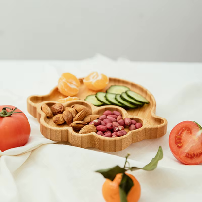 Wooden plate with engraving / sheep