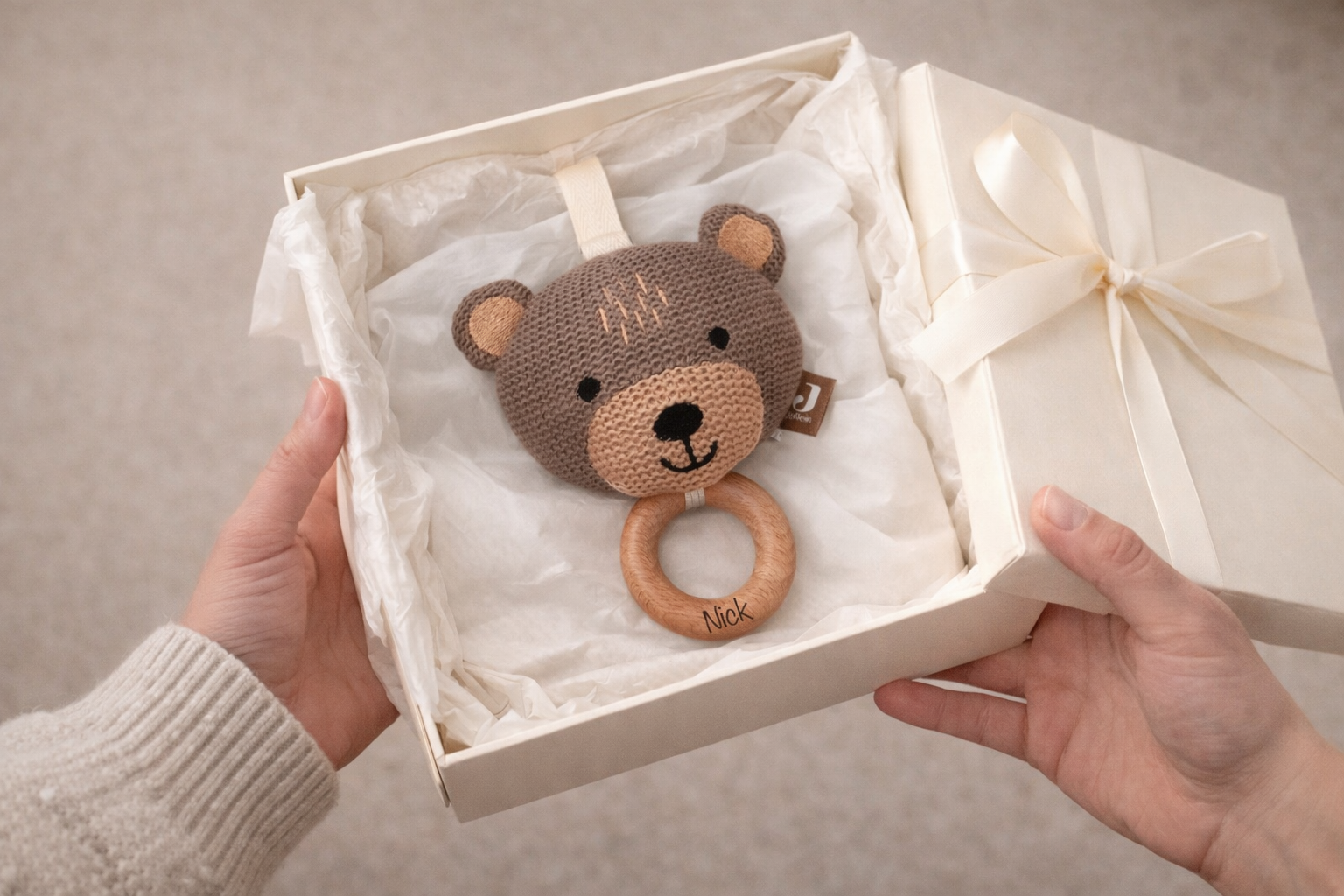 Personalisierte Spieluhr Teddy mit Name graviert - Geschenk zur Geburt oder Taufe ein persönliches Geschenk