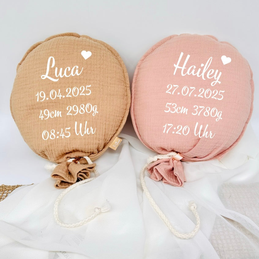 Personalisierter Stoffballon mit Namen & Geburtsdaten – Wanddeko fürs Baby- und Kinderzimmer in Beige