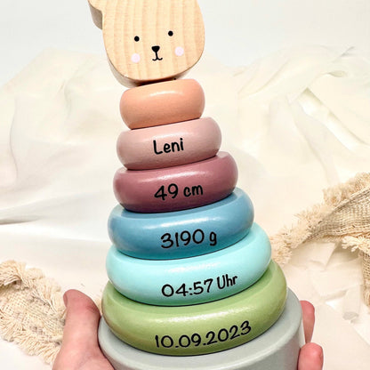 Stapelturm aus Holz mit Name und Geburtsdaten graviert / Teddy Babygeschenk Geburt - einzigartigliebe