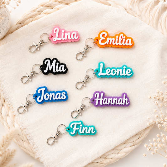 Personalisierter Schlüsselanhänger mit Name in verschiedenen Farben – individuelles Geschenk für Kinder, Freunde und Familie