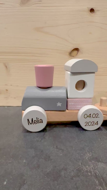 Holzzug mit Name / Holzeisenbahn personalisiert