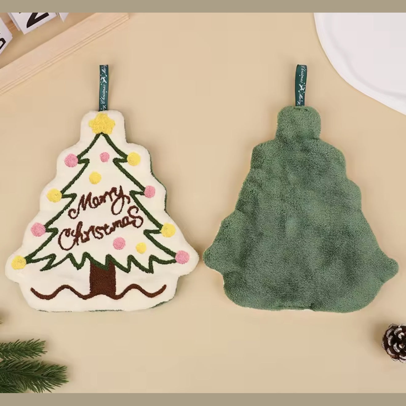 Weihnachtliches Handtuch Tannenbaum Vorder- und Rückseite